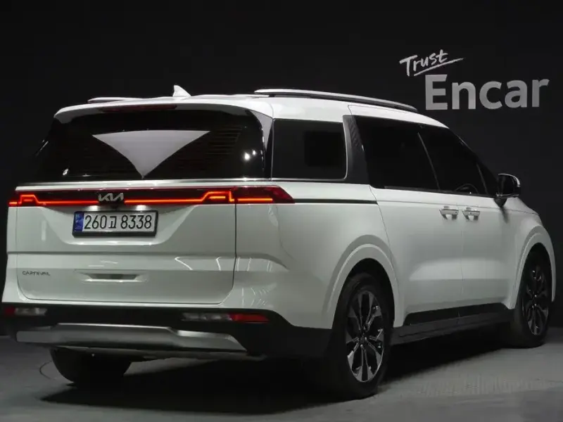 2022 Kia Carnival с пробегом 82 055 км