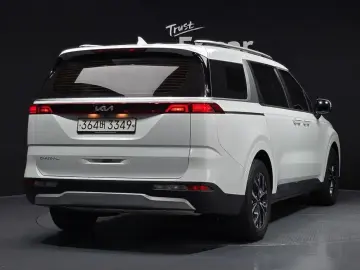 2023 Kia Carnival с пробегом 57 546 км