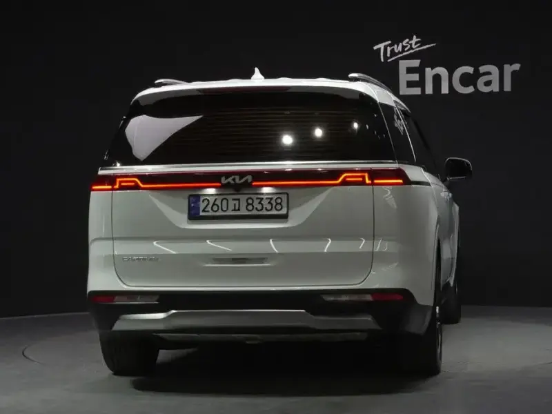 2022 Kia Carnival с пробегом 82 055 км
