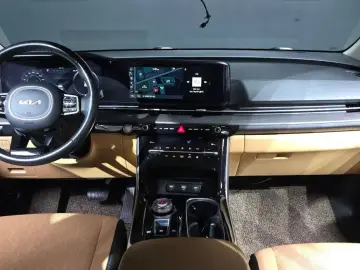 2022 Kia Carnival с пробегом 82 055 км