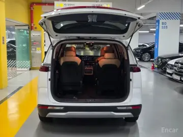 2022 Kia Carnival с пробегом 44 734 км