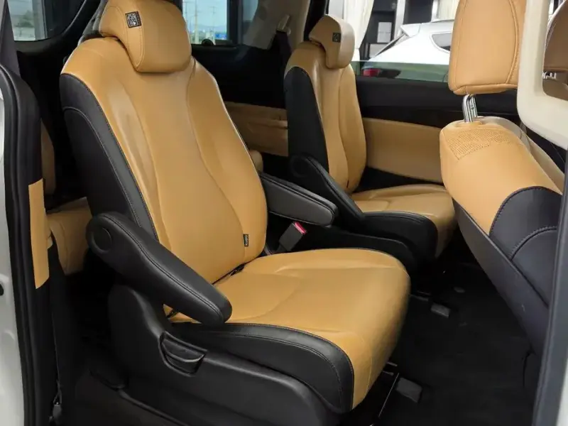 2023 Kia Carnival с пробегом 96 123 км