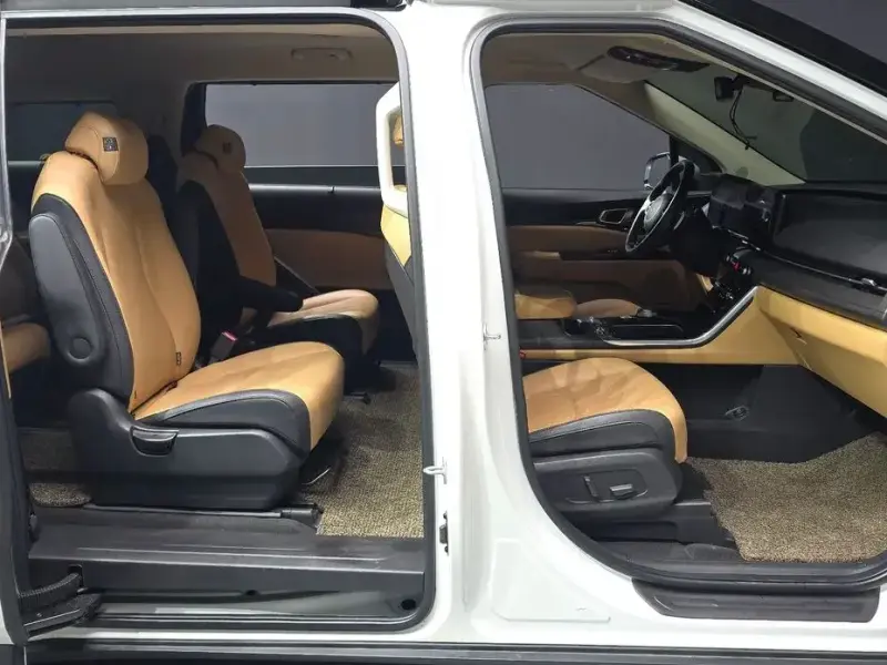 2022 Kia Carnival с пробегом 82 055 км