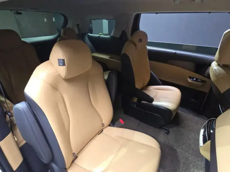 2022 Kia Carnival с пробегом 82 055 км
