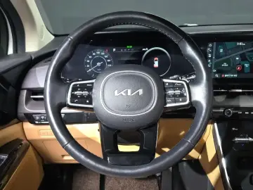 2022 Kia Carnival с пробегом 82 055 км