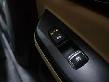 2023 Kia Carnival с пробегом 57 546 км