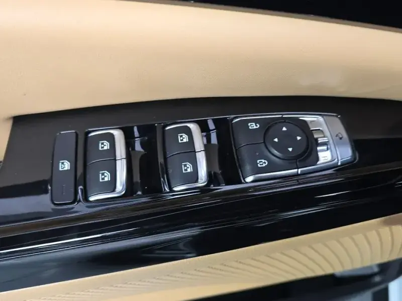 2022 Kia Carnival с пробегом 82 055 км