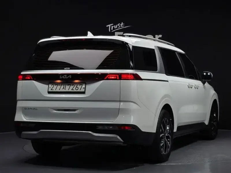 2021 Kia Carnival с пробегом 118 236 км