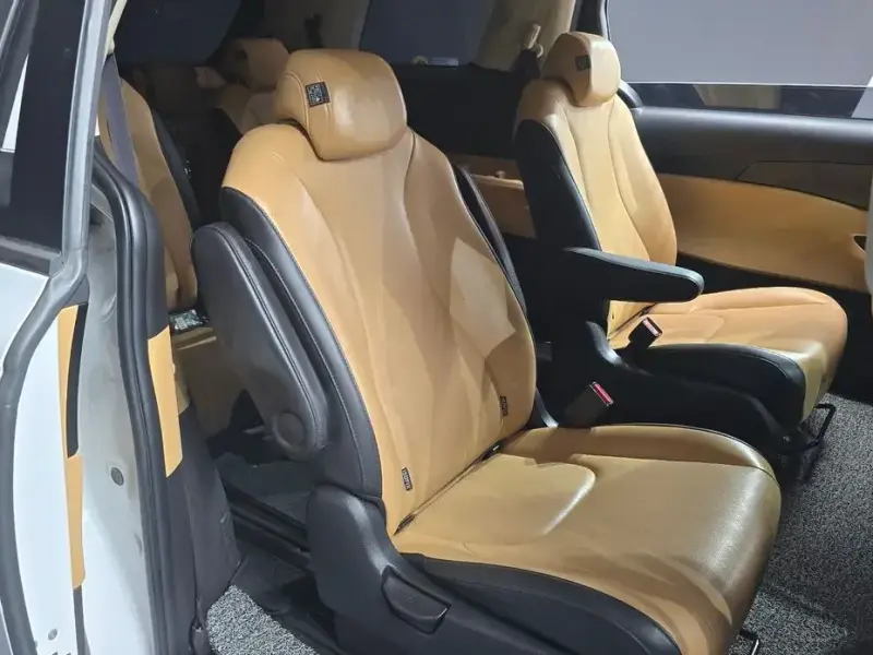 2021 Kia Carnival с пробегом 104 029 км