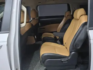 2021 Kia Carnival с пробегом 104 029 км