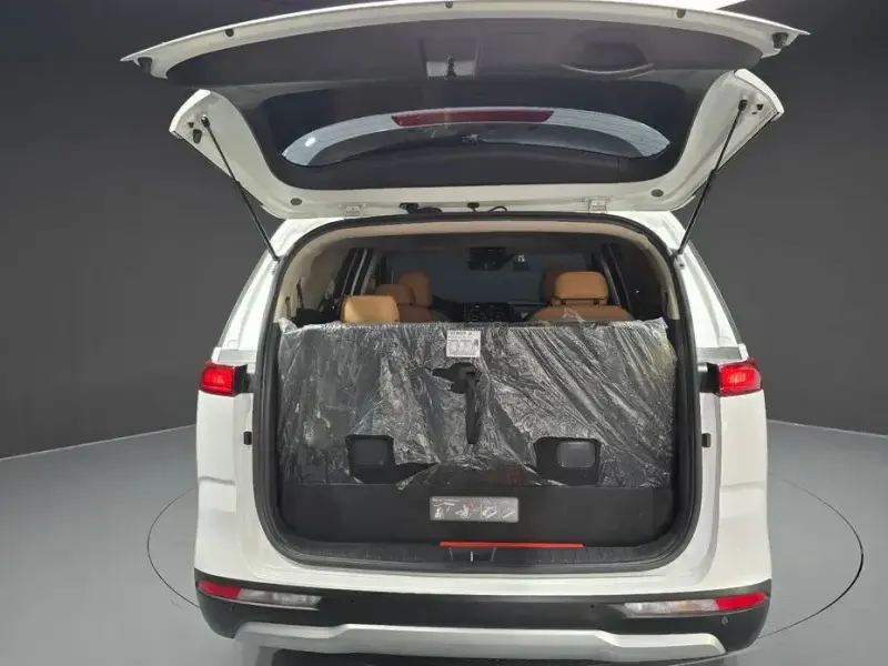 2021 Kia Carnival с пробегом 104 029 км