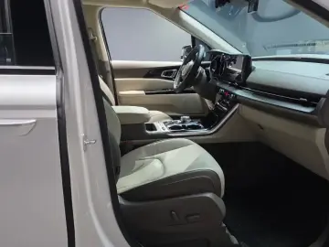 2021 Kia Carnival с пробегом 50 028 км