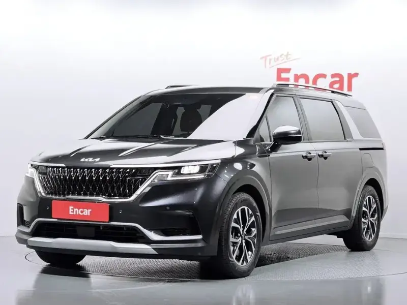 2022 Kia Carnival с пробегом 28 006 км