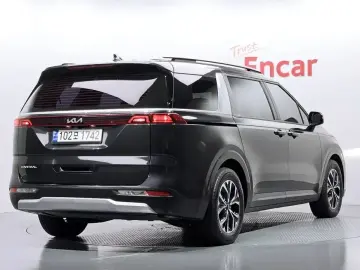 2022 Kia Carnival с пробегом 28 006 км