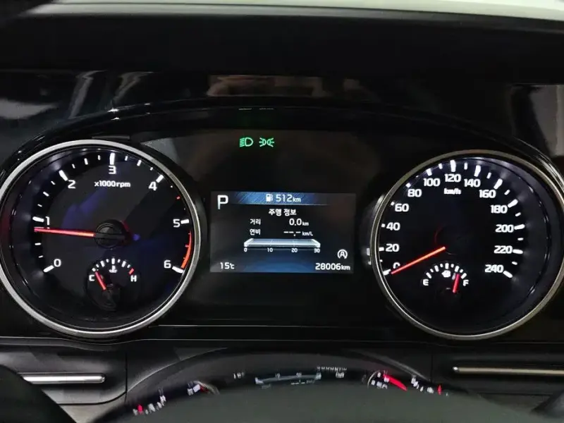 2022 Kia Carnival с пробегом 28 006 км