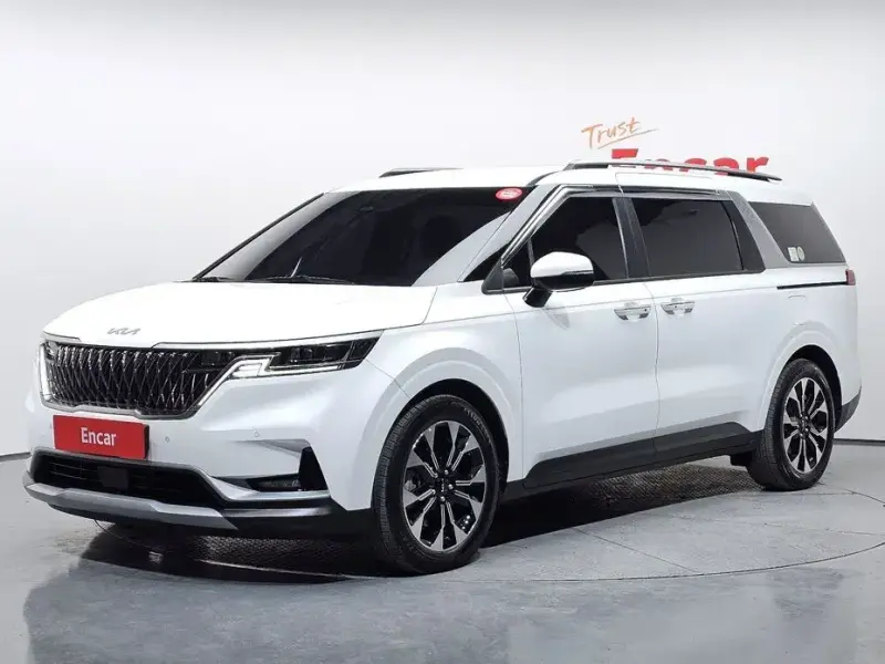 2022 Kia Carnival с пробегом 37 538 км