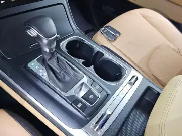 2022 Kia Carnival с пробегом 28 006 км