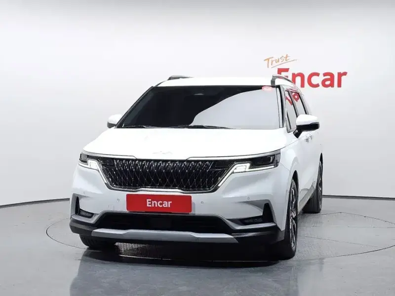 2022 Kia Carnival с пробегом 37 538 км