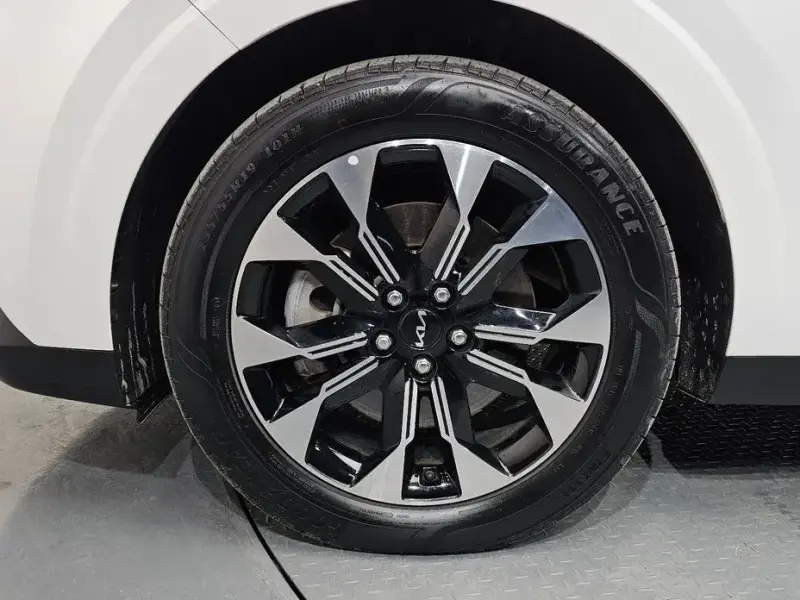 2022 Kia Carnival с пробегом 37 538 км