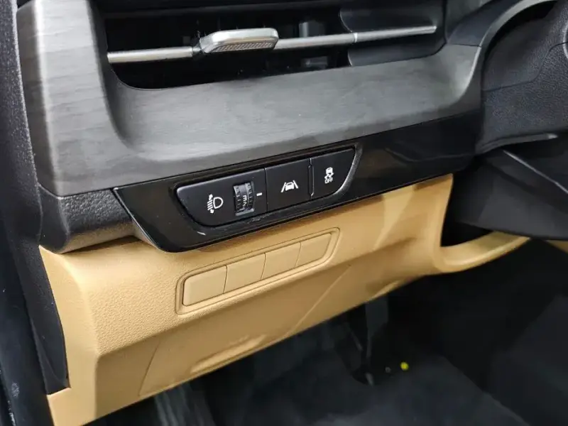 2022 Kia Carnival с пробегом 28 006 км