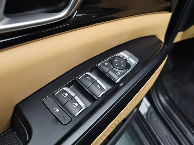 2022 Kia Carnival с пробегом 28 006 км