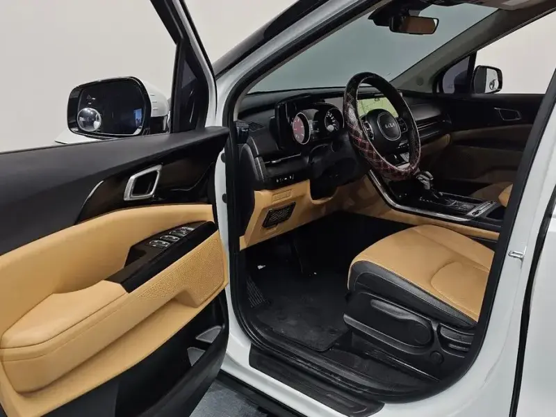 2022 Kia Carnival с пробегом 37 538 км