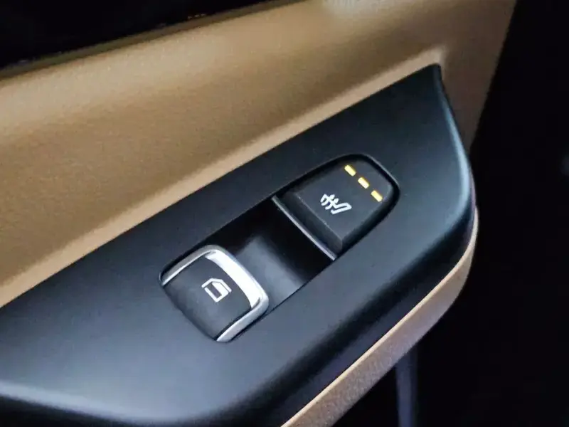 2022 Kia Carnival с пробегом 28 006 км