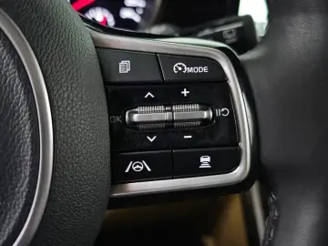 2022 Kia Carnival с пробегом 28 006 км