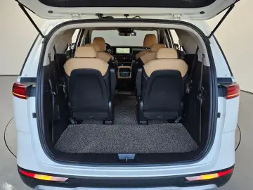 2022 Kia Carnival с пробегом 37 538 км
