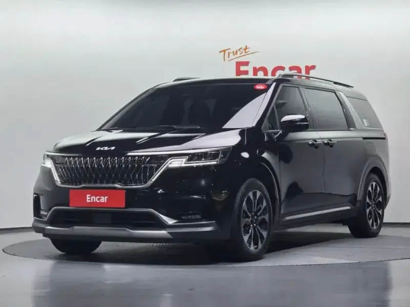 2023 Kia Carnival с пробегом 36 621 км