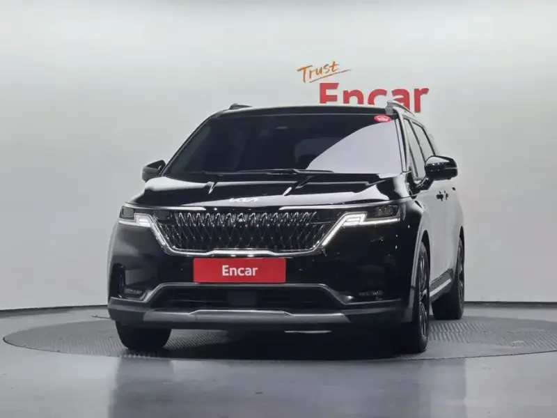 2023 Kia Carnival с пробегом 36 621 км
