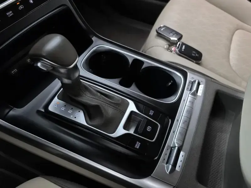 2023 Kia Carnival с пробегом 75 686 км