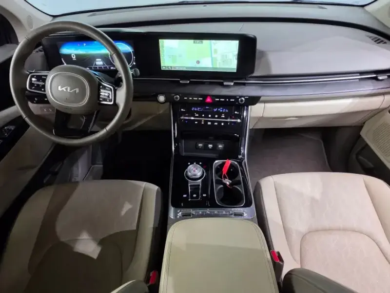 2023 Kia Carnival с пробегом 36 621 км