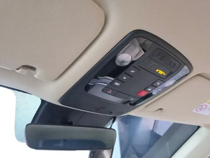 2023 Kia Carnival с пробегом 36 621 км