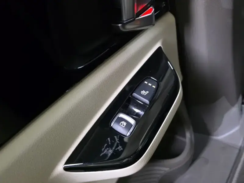 2023 Kia Carnival с пробегом 36 621 км