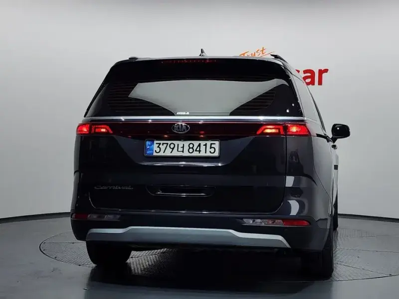 2021 Kia Carnival с пробегом 88 993 км