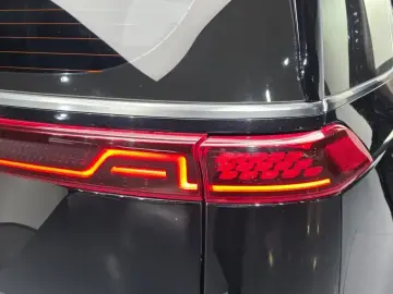 2023 Kia Carnival с пробегом 36 621 км
