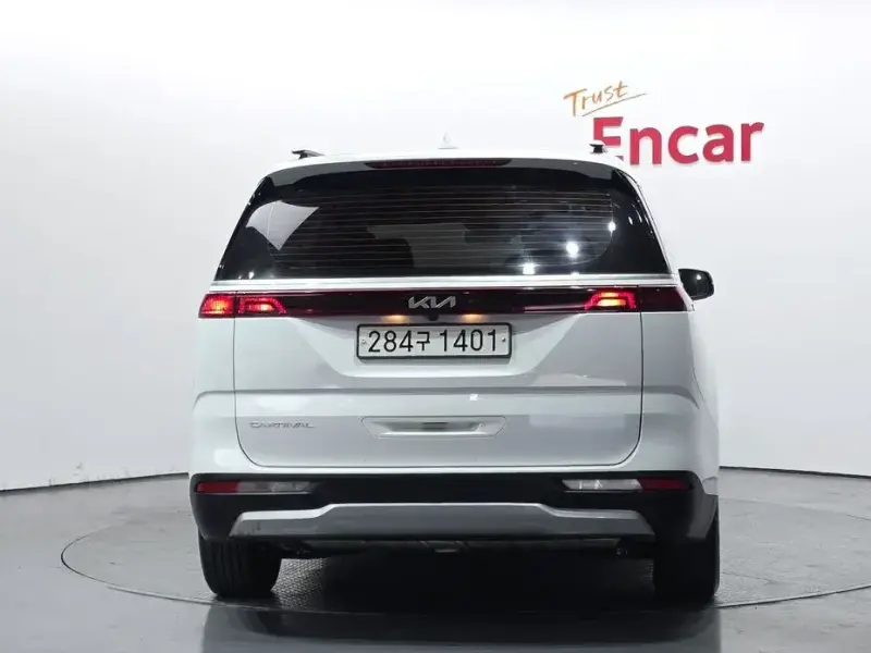 2021 Kia Carnival с пробегом 79 244 км
