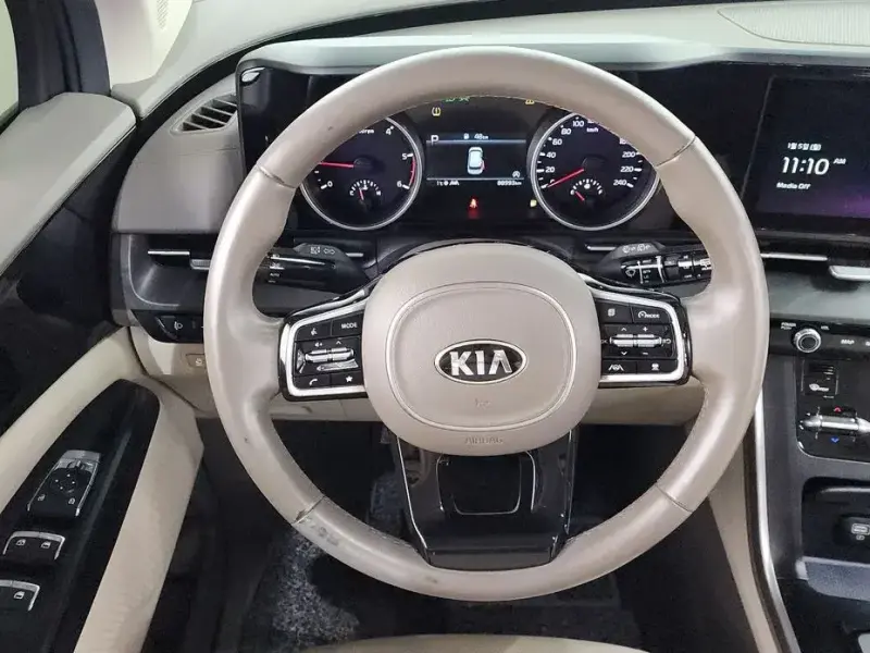 2021 Kia Carnival с пробегом 88 993 км