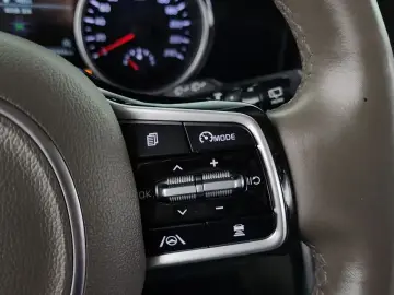 2021 Kia Carnival с пробегом 88 993 км