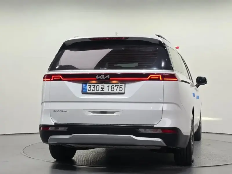 2022 Kia Carnival с пробегом 104 179 км