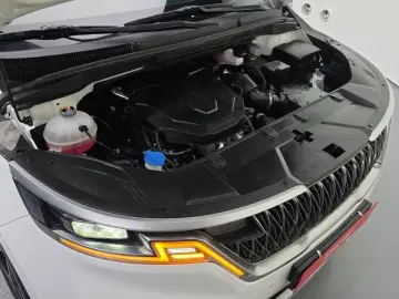 2022 Kia Carnival с пробегом 104 179 км