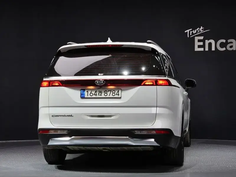 2021 Kia Carnival с пробегом 113 350 км