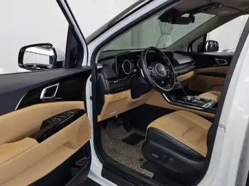 2021 Kia Carnival с пробегом 113 350 км