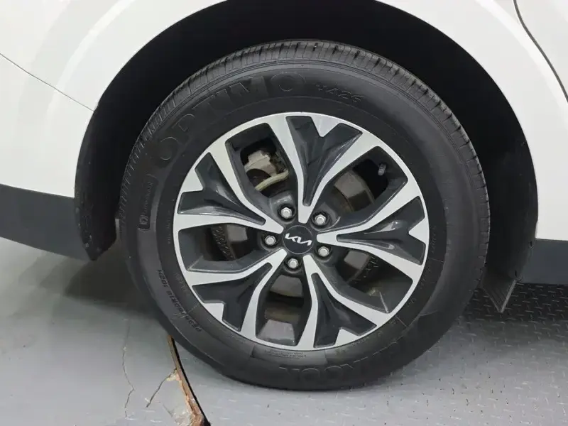 2022 Kia Carnival с пробегом 114 156 км