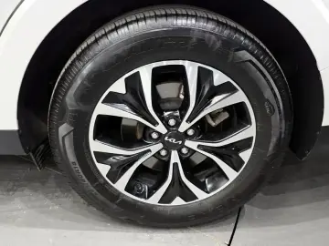2022 Kia Carnival с пробегом 113 571 км