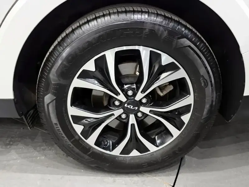 2022 Kia Carnival с пробегом 113 571 км