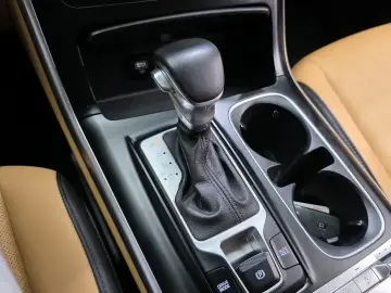 2022 Kia Carnival с пробегом 113 571 км