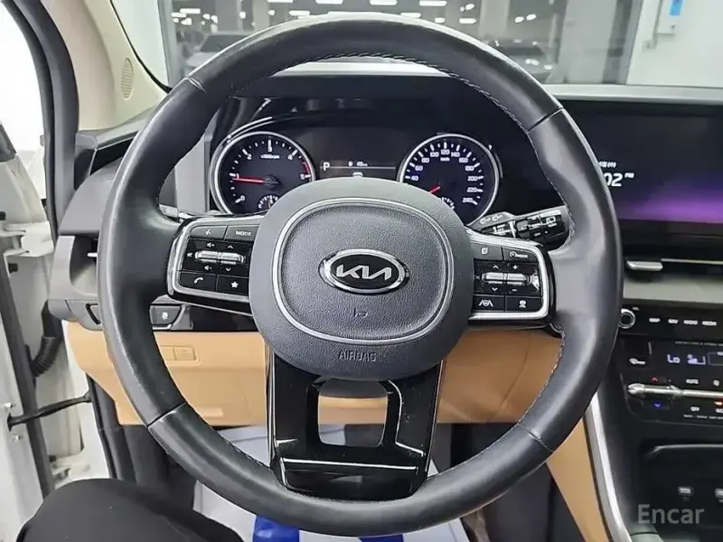 2021 Kia Carnival с пробегом 61 619 км