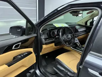 2022 Kia Carnival с пробегом 153 292 км